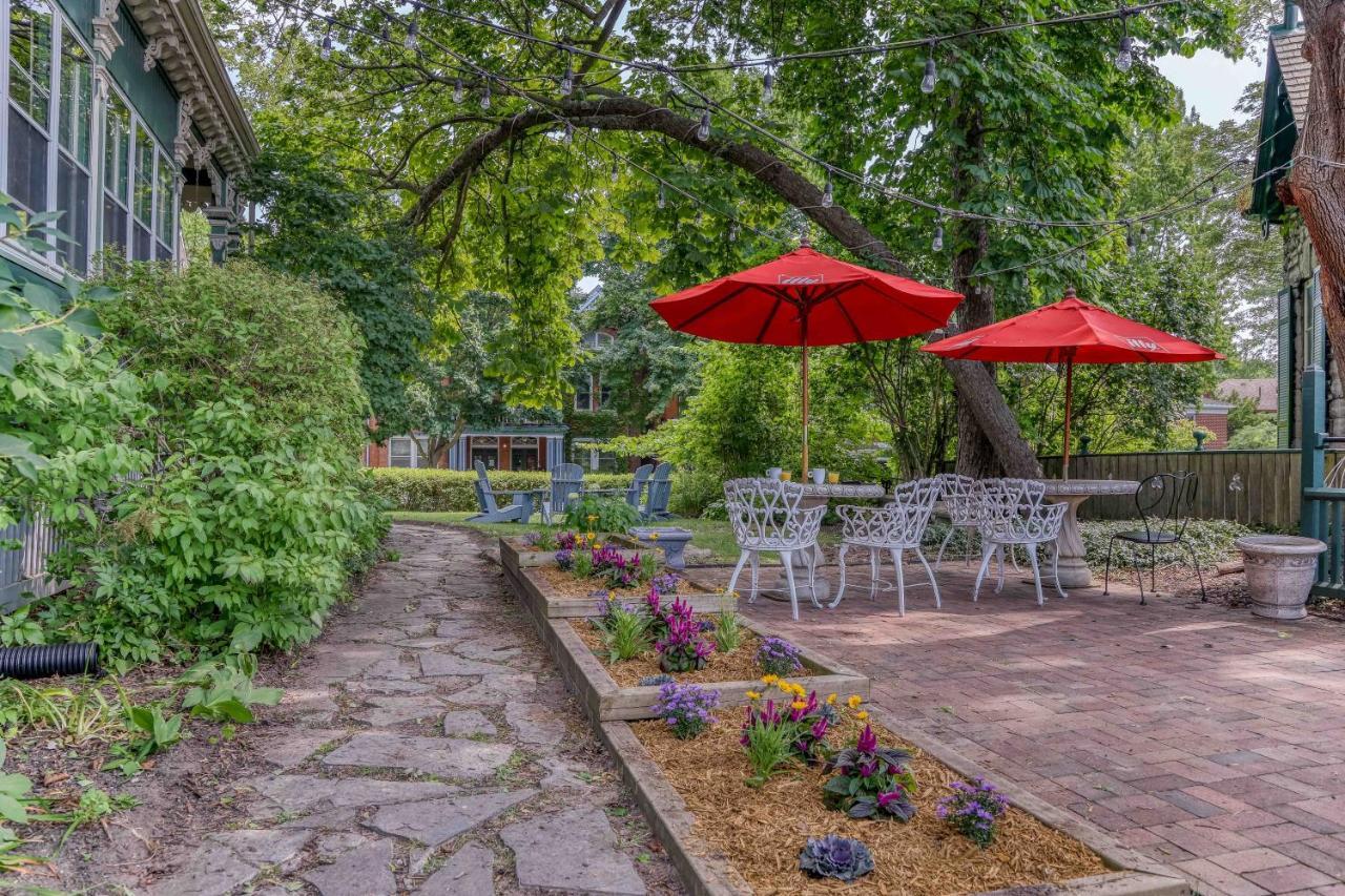 Hochelaga Inn Kingston Esterno foto