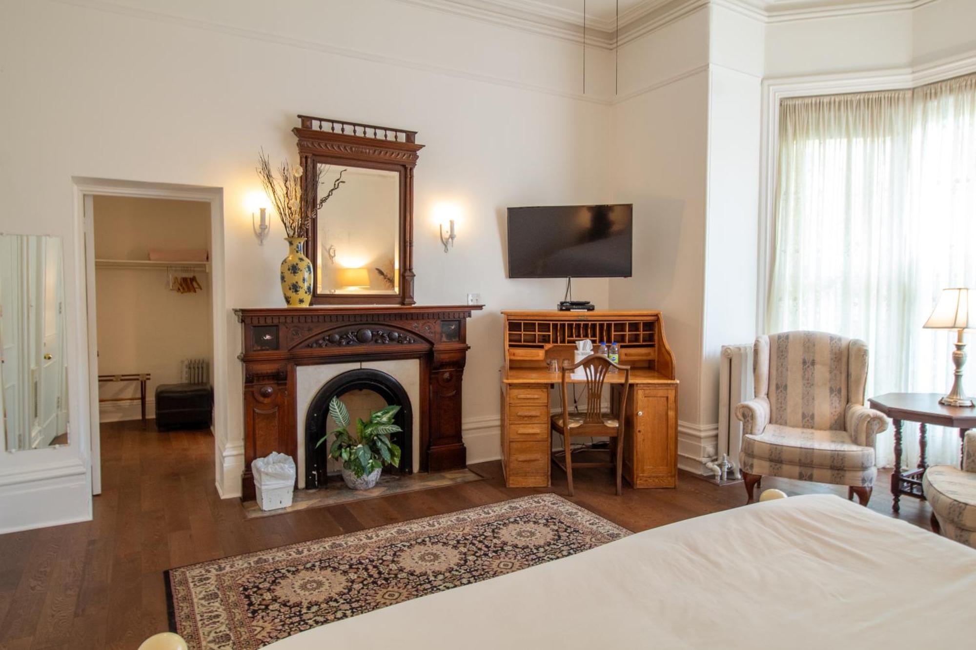 Hochelaga Inn Kingston Esterno foto