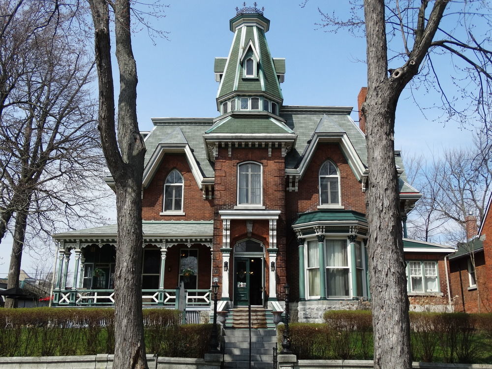 Hochelaga Inn Kingston Esterno foto