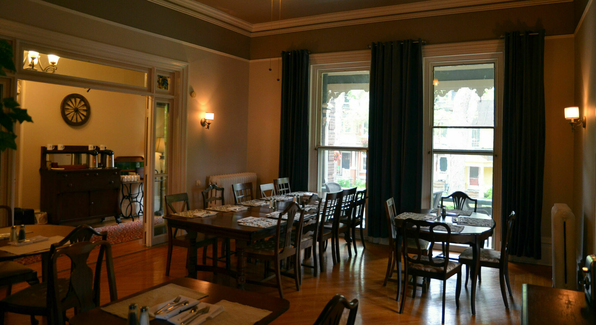Hochelaga Inn Kingston Esterno foto