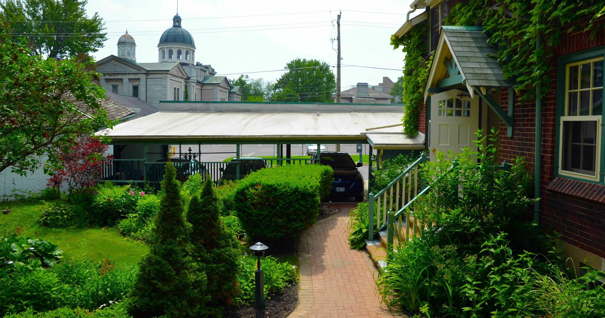 Hochelaga Inn Kingston Esterno foto
